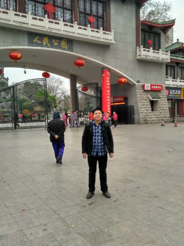 在奋斗的第一张照片--安阳中老年相亲网